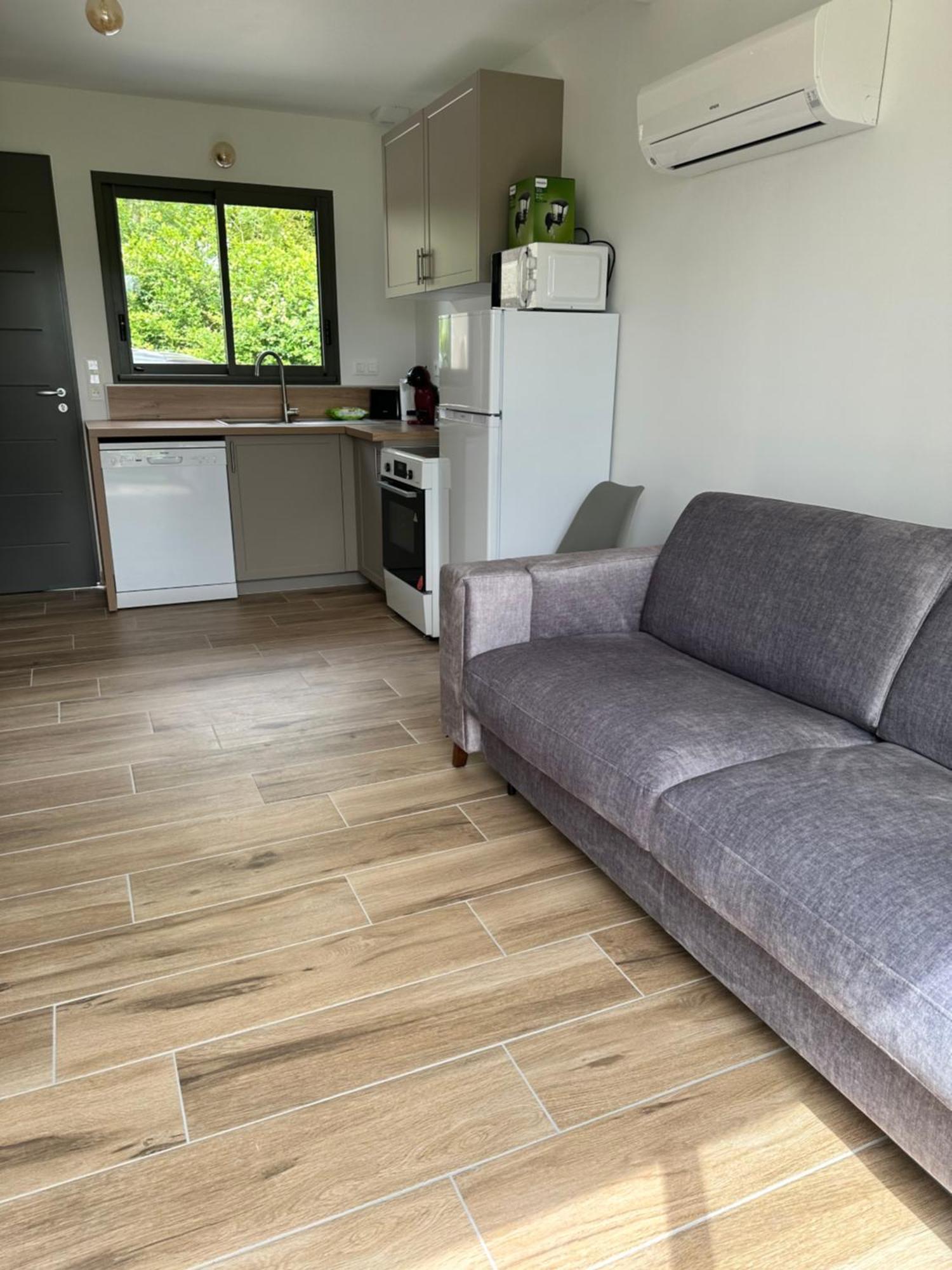 Ferienhaus Maisons A Dix Minutes Des Plages Saint-Lyphard